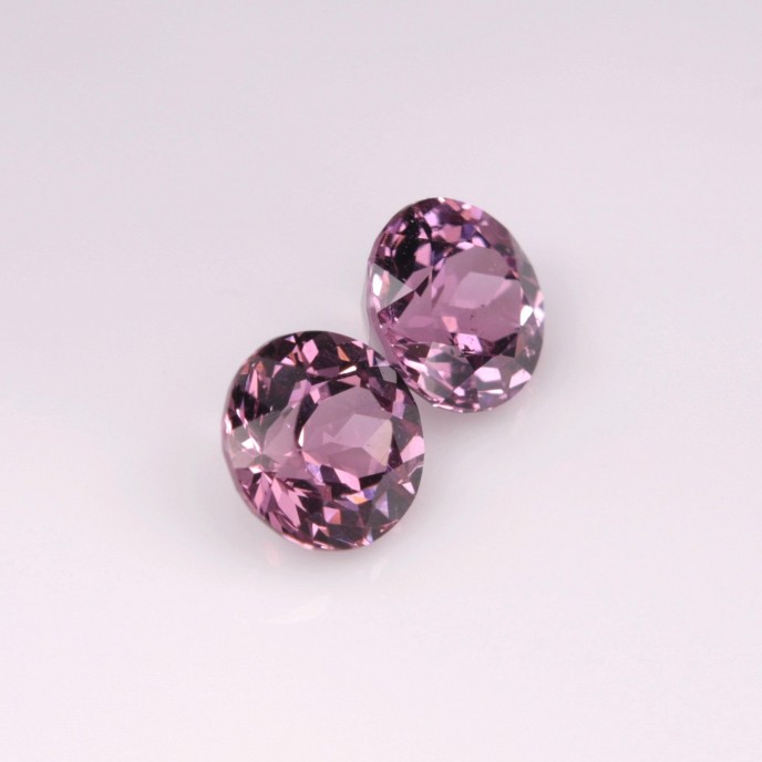 Natural Malaya Garnet 1.49 Carats Sweet Purplish Pink Round 5x5 mm Loose Gemstone - Image 4