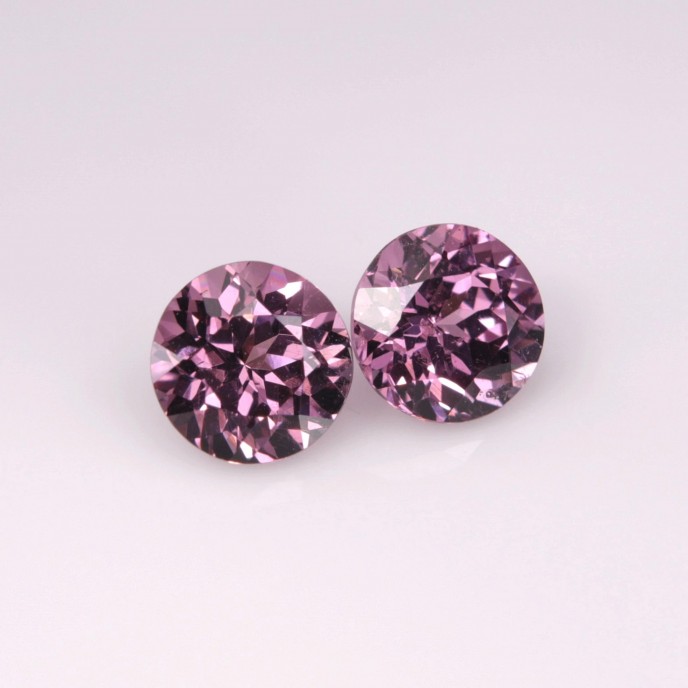 Natural Malaya Garnet 1.49 Carats Sweet Purplish Pink Round 5x5 mm Loose Gemstone - Image 5