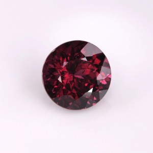 Rhodolite Garnet  4.32cts - 9x9mm