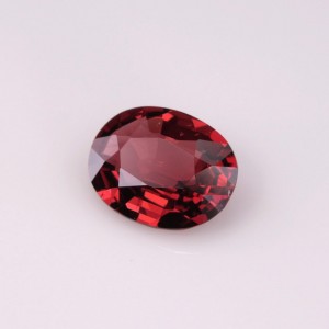 Spinel  0.76cts - 7x5mm