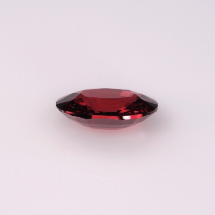 Natural Spinel 0.76 Carats Crimson Red Oval 7x5 mm Loose Gemstone - Image 4