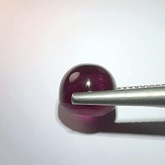 Natural Rhodolite Garnet Star 5.19 Carats Purplish Red Round Cabochon 8x7 mm Loose Gemstone - Image 4