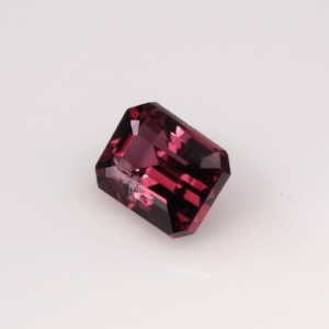 Ruby  0.38cts - 4x3mm