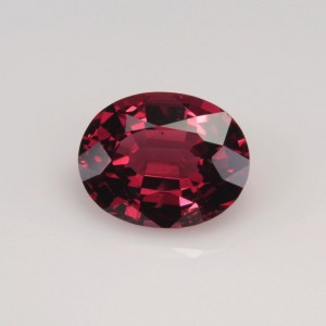 Spinel  0.99cts - 7x5mm