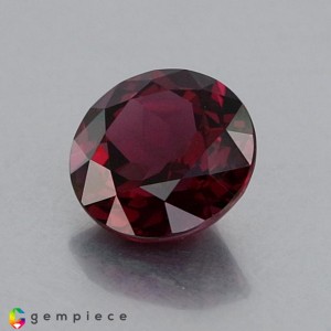 rhodolite garnet  3.32cts - 9x5mm