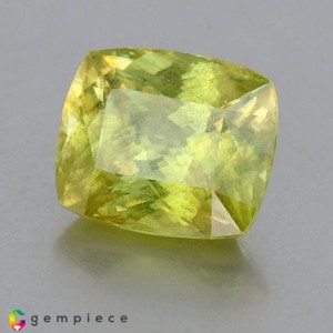 sphene  4.13cts - 10x9mm sphene  4.13cts - 10x9mm