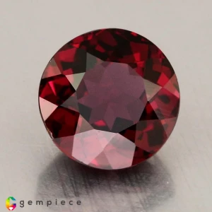 rhodolite garnet  2.89cts - 8x5mm